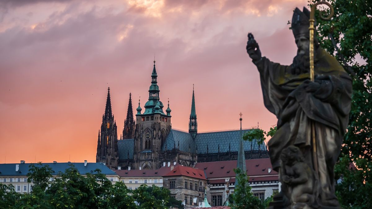 Nejnavštěvovanějším turistickým cílem v Česku byl loni opět Pražský hrad